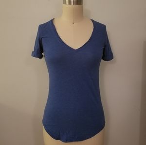 Lululemon T-shirt